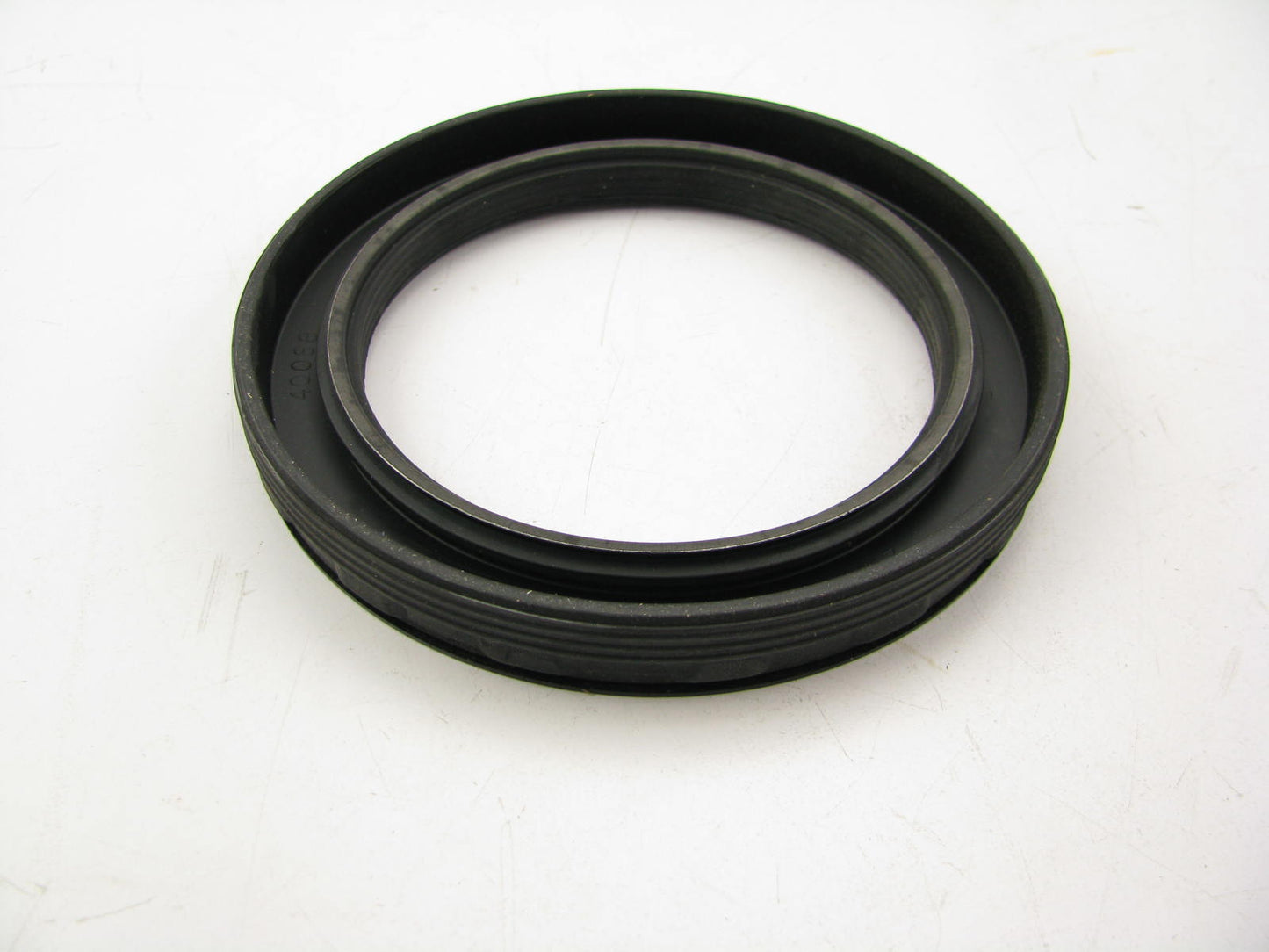 Scotseal 40088 Wheel Seal - 5.632'' OD X 4.000'' ID X 0.605'' Wide