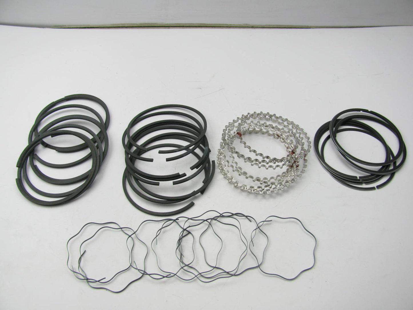 Sealed Power 9448X Piston Rings STD For Chrysler Industrial H413 HB413 HT413