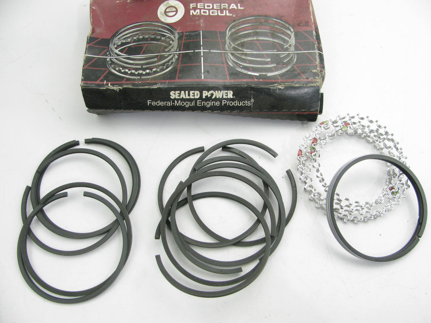 Sealed Power E-135X-60 Engine Piston Rings .060'' 1962-1968 IHC 220 236 240 241