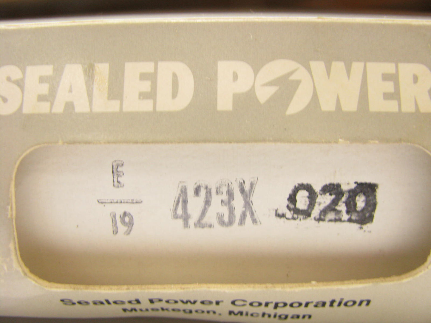 Sealed Power E423X020 Engine Piston Rings .020'' For 1960-1977 Dodge Truck 413 V8