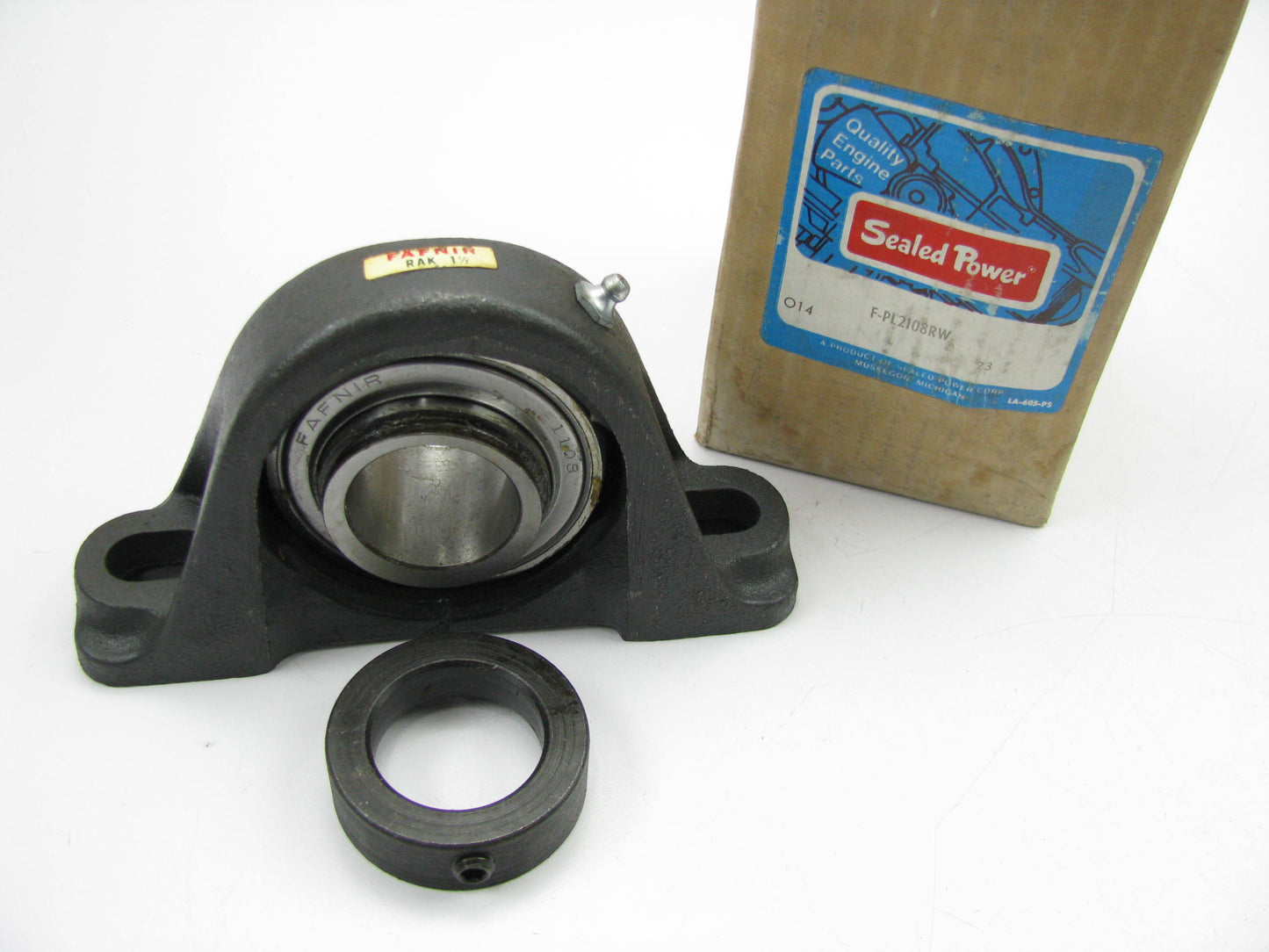 Sealed Power F-PL2108RW PWG-1-1/2-R Pillow Block Bearing 1 1/2''