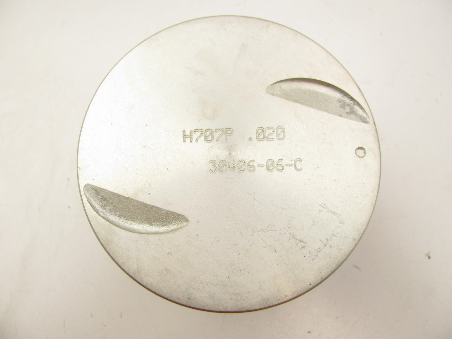 Ford 6.1L 370 V8 Gas Engine Piston Set - 0.020'' Oversize - Sealed Power H707P020