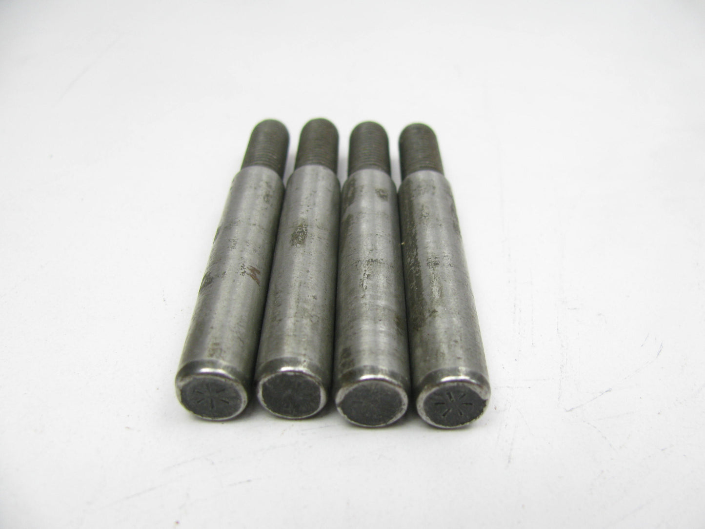 (4) Sealed Power MR-1904 Engine Rocker Arm Stud