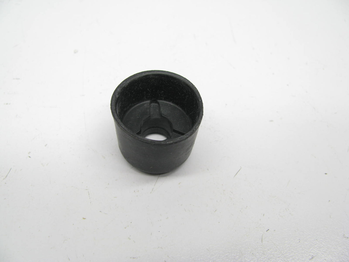 (x75) Engine Valve Stem Oil Seals Sealed Power MV-1775
