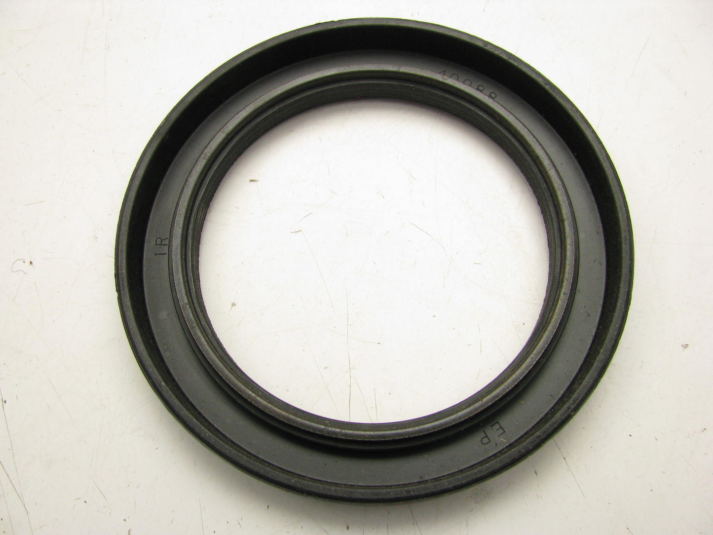 (2) Sealed Power N40088 Wheel Seal - 5.632'' OD X 4.000'' ID X 0.605'' Wide