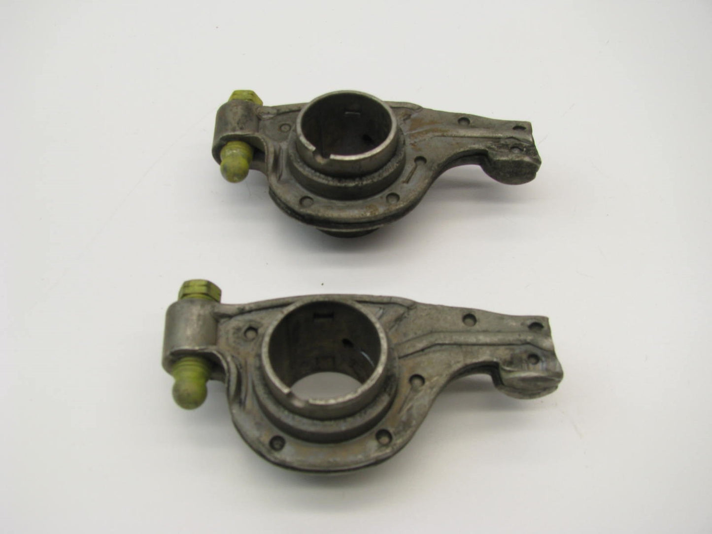 (2) Sealed Power R-846 Engine Rocker Arms
