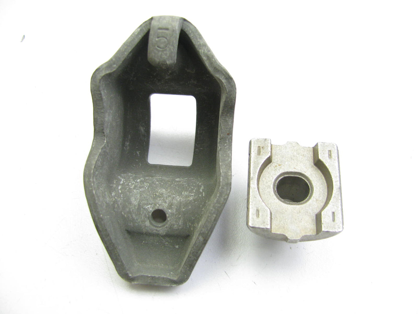 Sealed Power R-879 Rocker Arm Kit for 1978-2000 Ford Mercury 4.2L 5.0L 5.8L