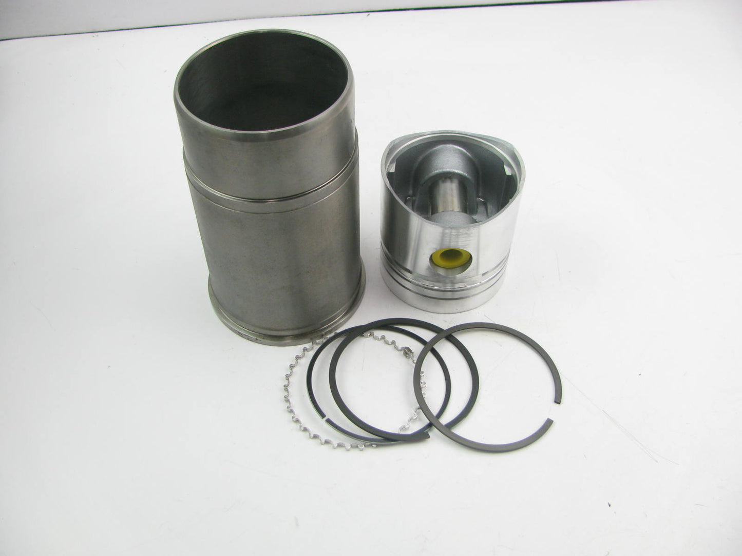 Engine Cylinder Sleeve, Piston, & Rings For JOHN DEERE 4241 6360 3020 Tractor