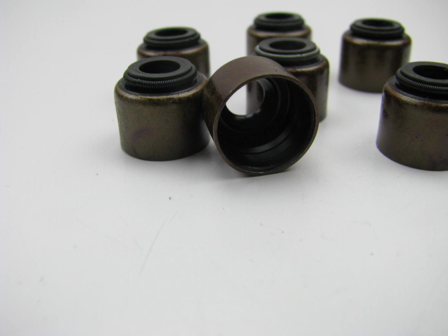 (8) Sealed Power ST2077 Engine Valve Stem Oil Seals