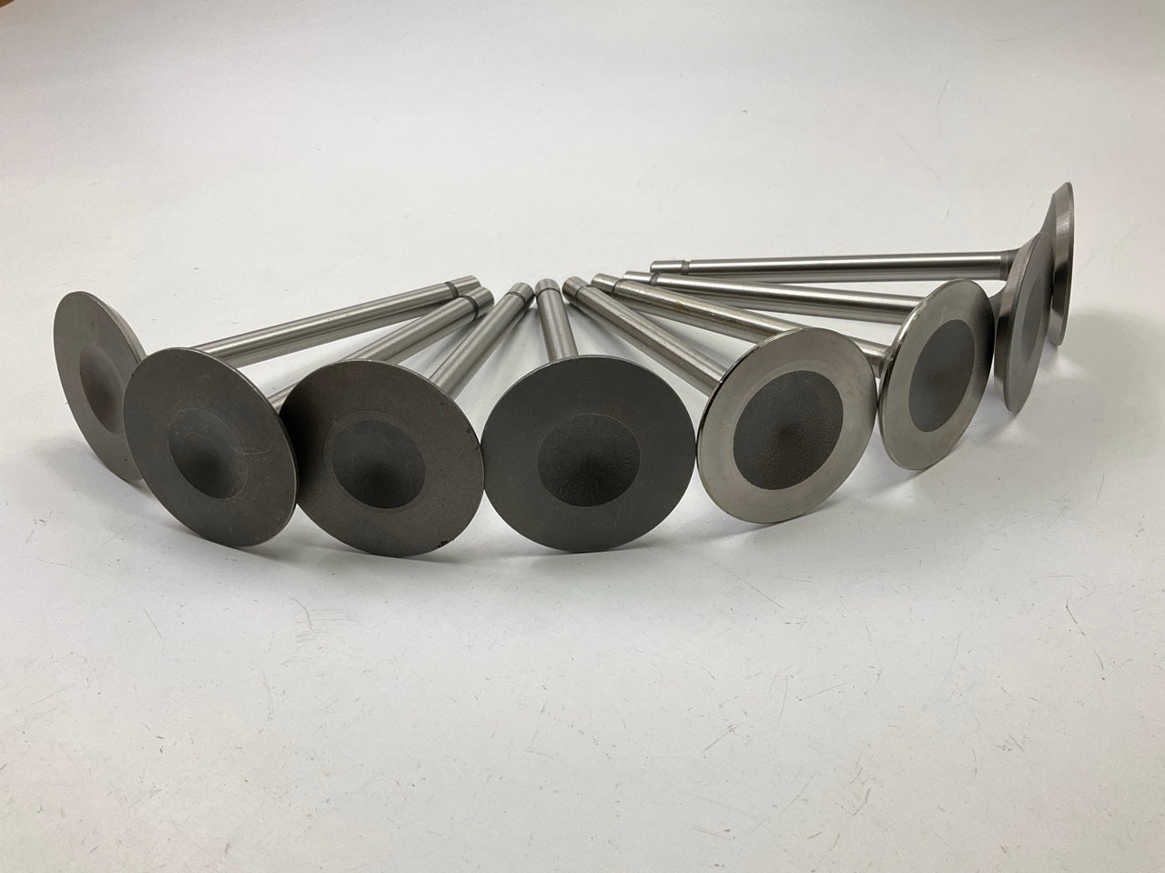 (8) Sealed Power V2091 Intake Valves For IHC International MV404, MV446 C446 404