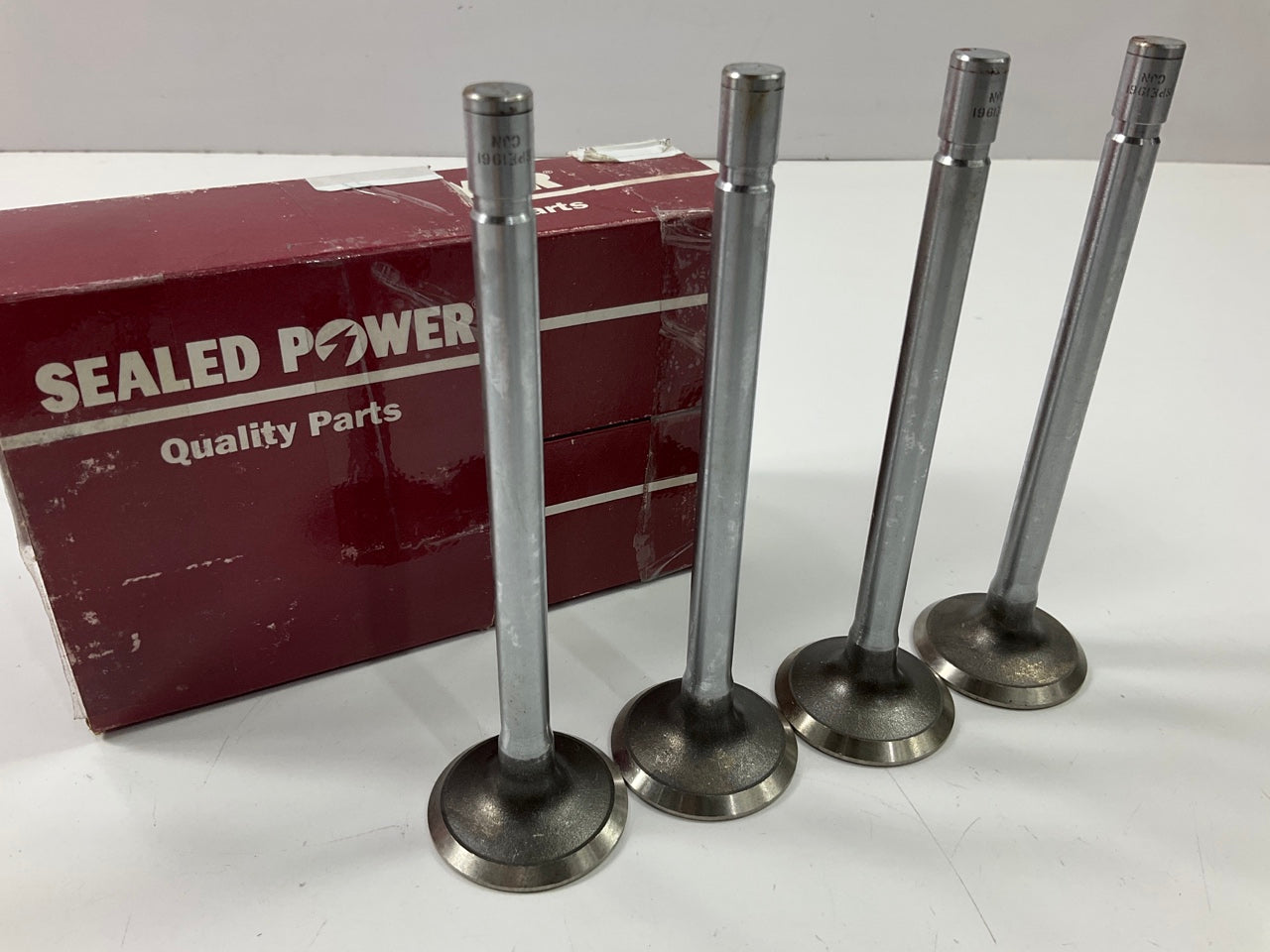 (4) Sealed Power V1961 Engine Exhaust Valve 1969-1996 Ford 255 302 351W-V8