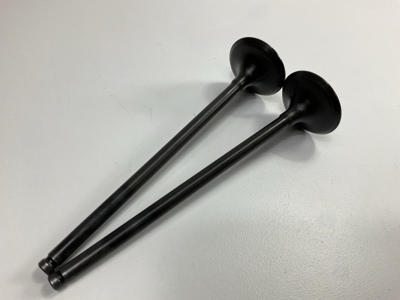 (2) Sealed Power V4370 Engine Intake Valves For 1992-2005 Honda Civic