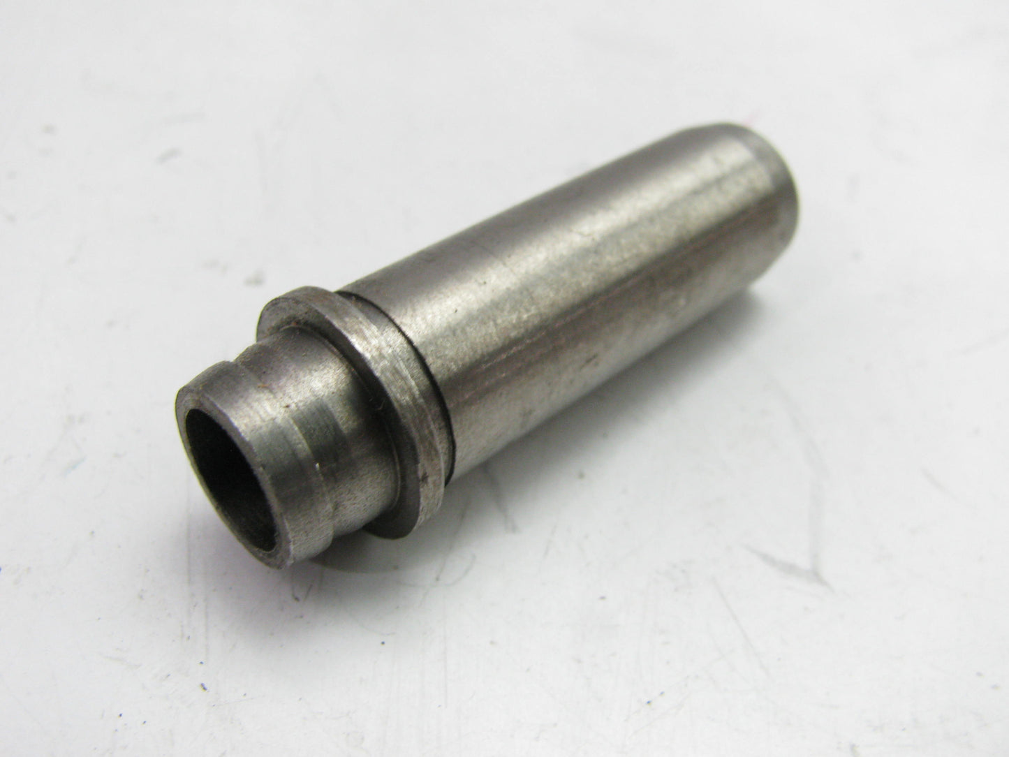 (4) Sealed Power VG-884 Ehxaust Valve Guide For 1982-1983 Dodge 104.7
