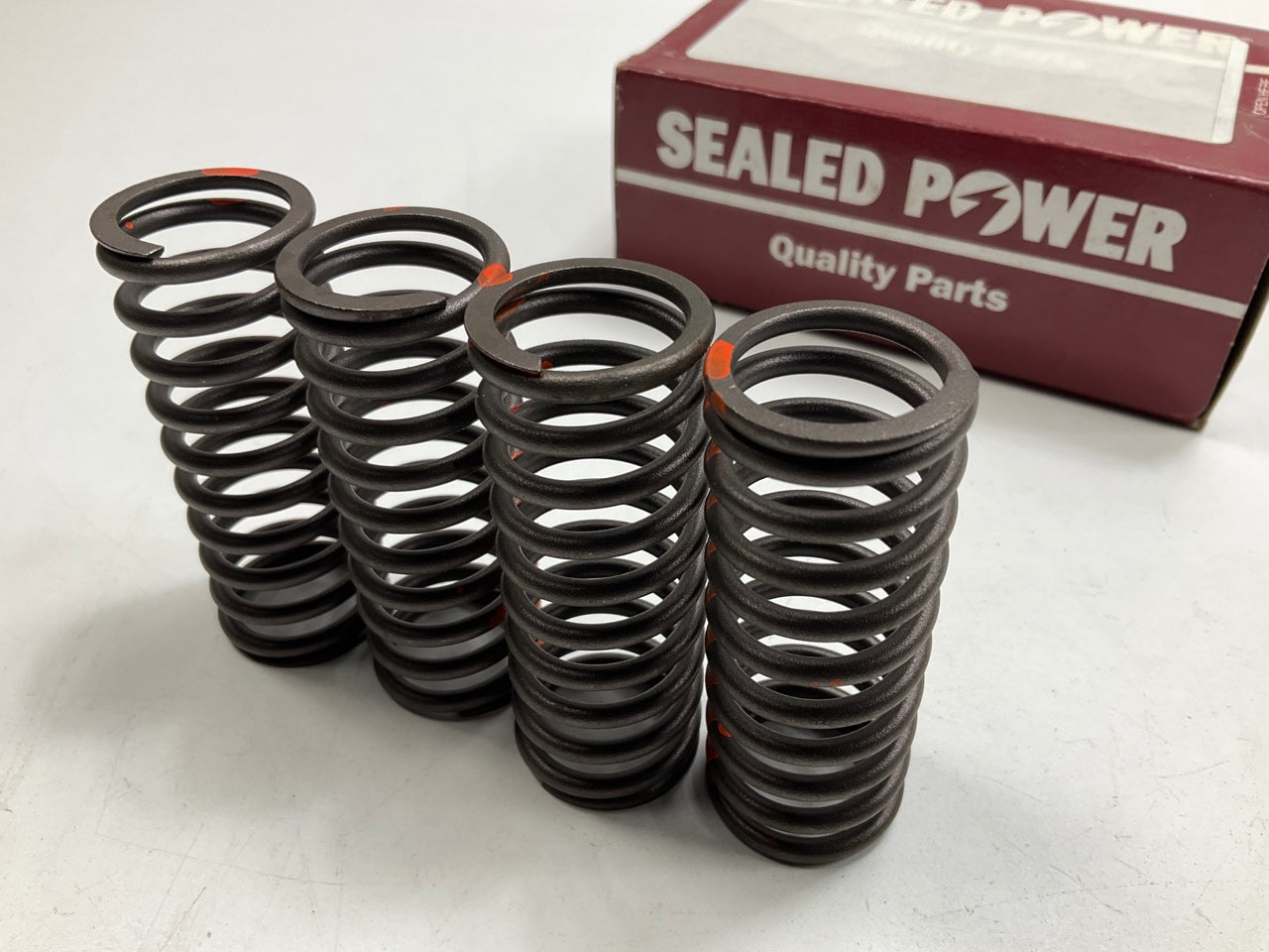 (4) Sealed Power VS-242 Engine Valve Spring For International Tractor C113 C152
