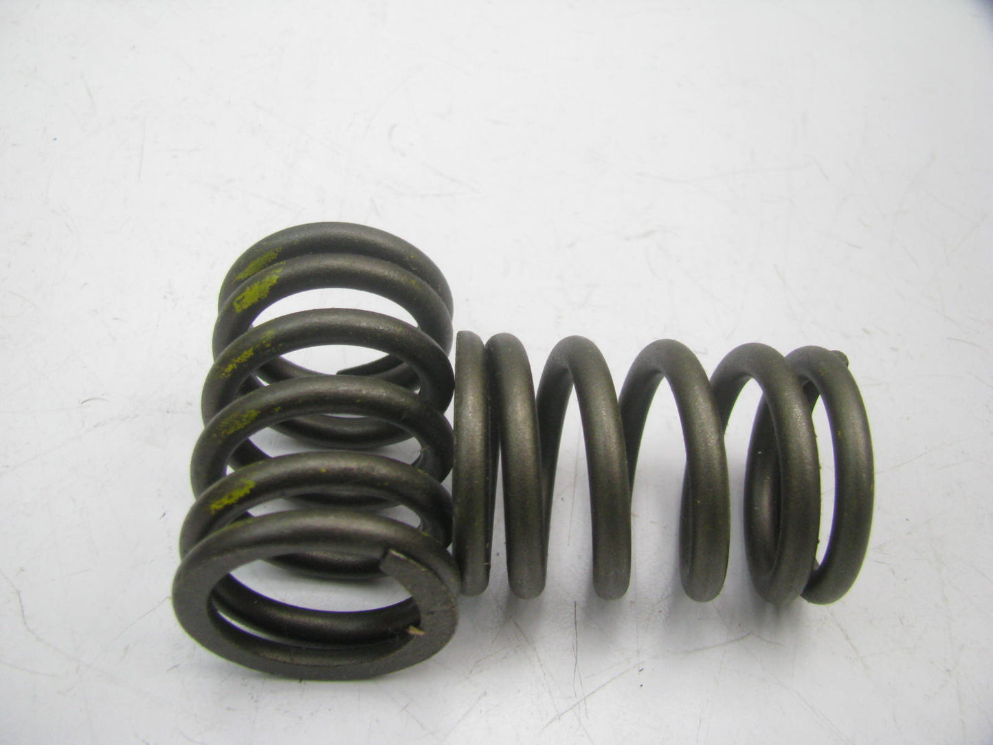 (8) Sealed Power VS-760 Engine Valve Spring for 1970-1974 Toyota 1.9L 2.0L