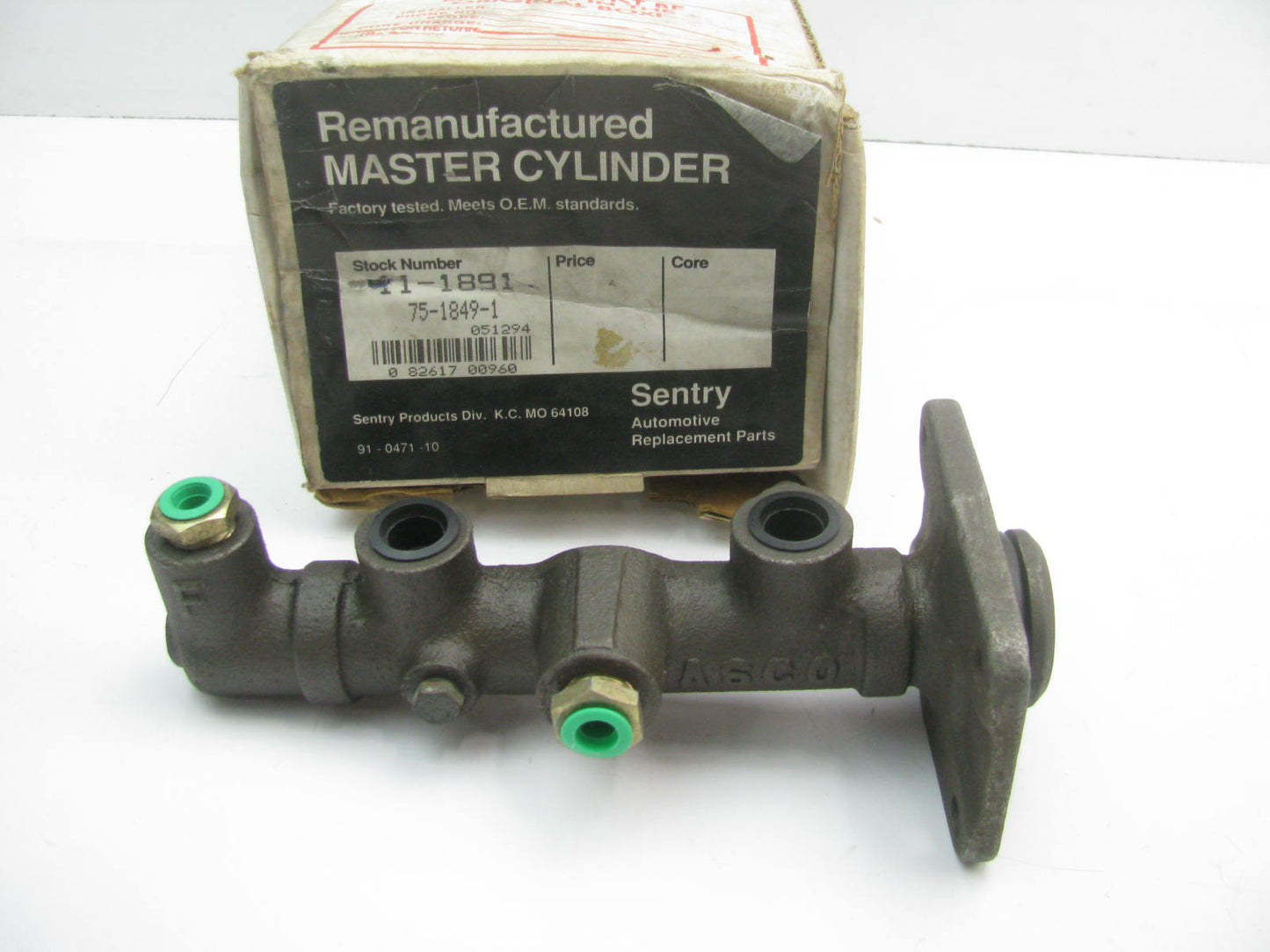 Sentry 11-1891 Reman Brake Master Cylinder Without Reservoir - 13/16'' Bore