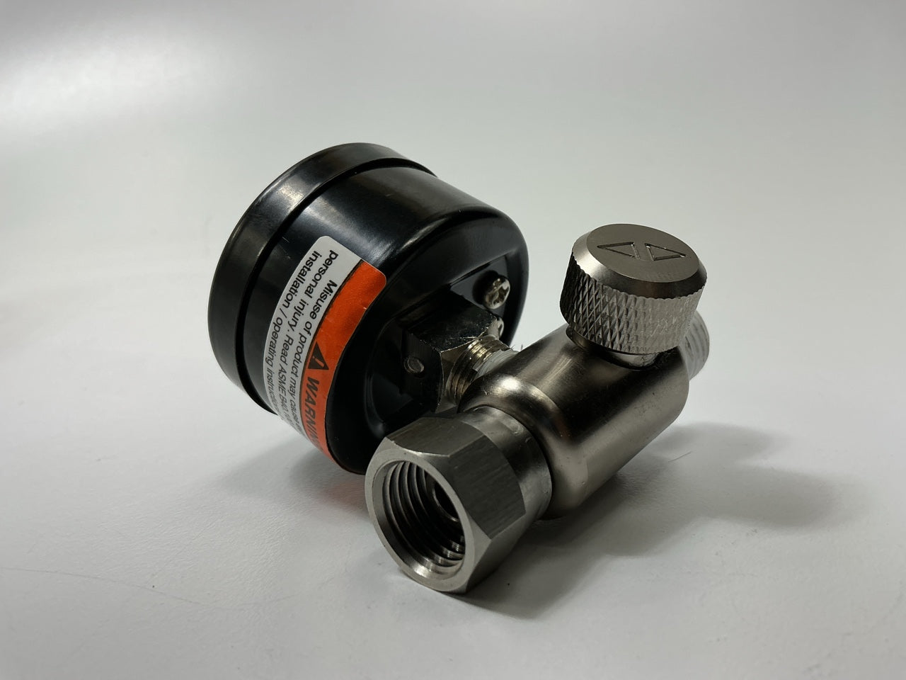 Sharpe 3310 High Volume Air Adjusting Regulator With Gauge