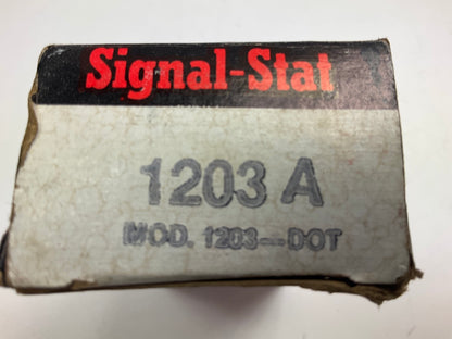 Signal Stat 1203A Amber Truck-Lite Marker Clearance Light Incandescent Hardwired