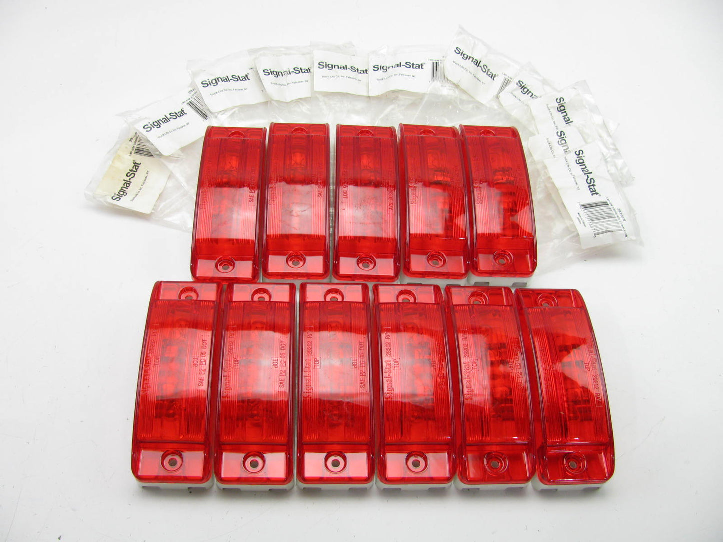 (x11) 21 Series, Incandescent, Red Rectangular, 2 Bulb, Marker Clearance Light