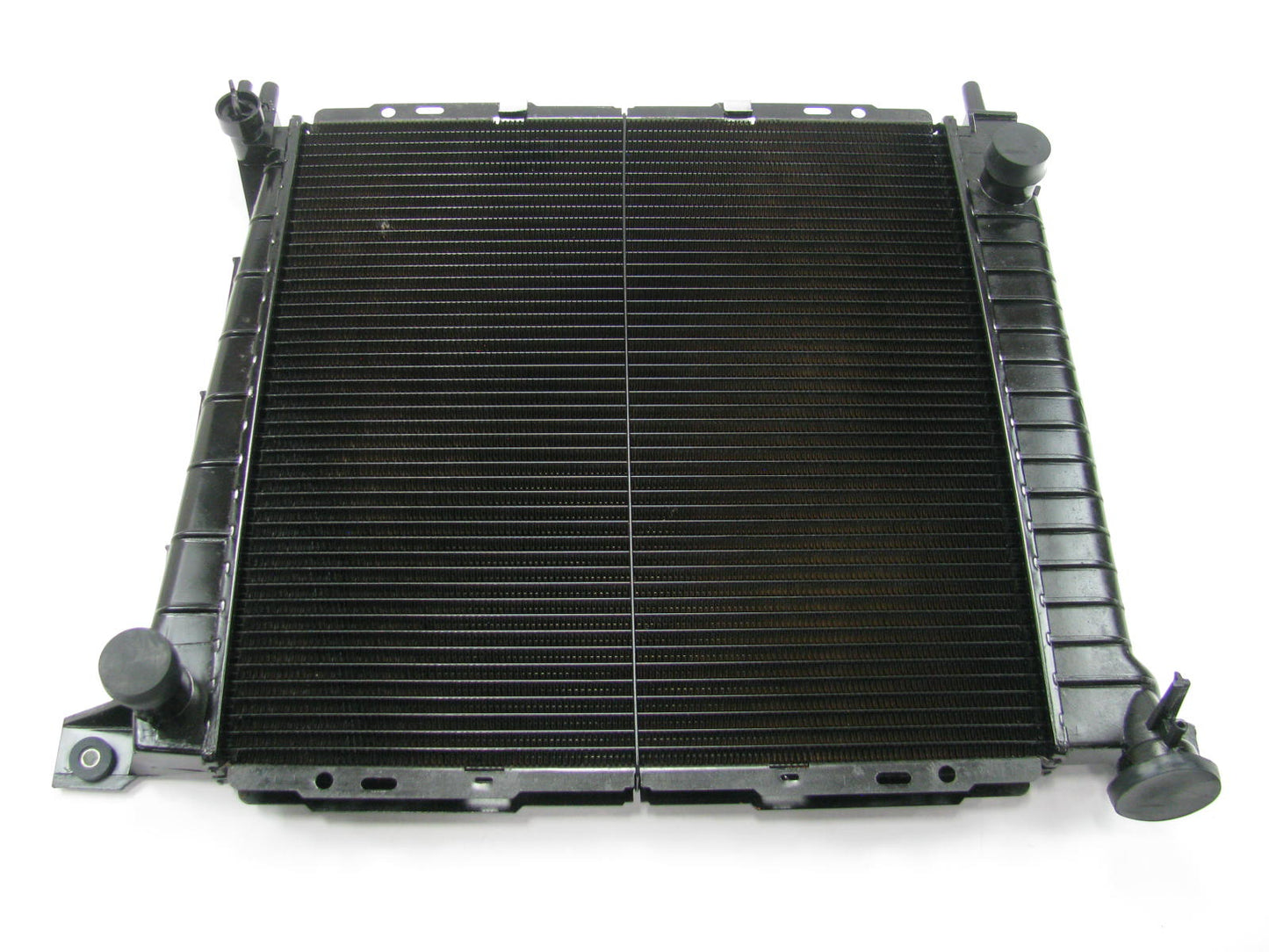 Silla MANUAL TRANS ONLY Radiator - 1985-94 Ranger 91-94 Explorer 85-90 Bronco II