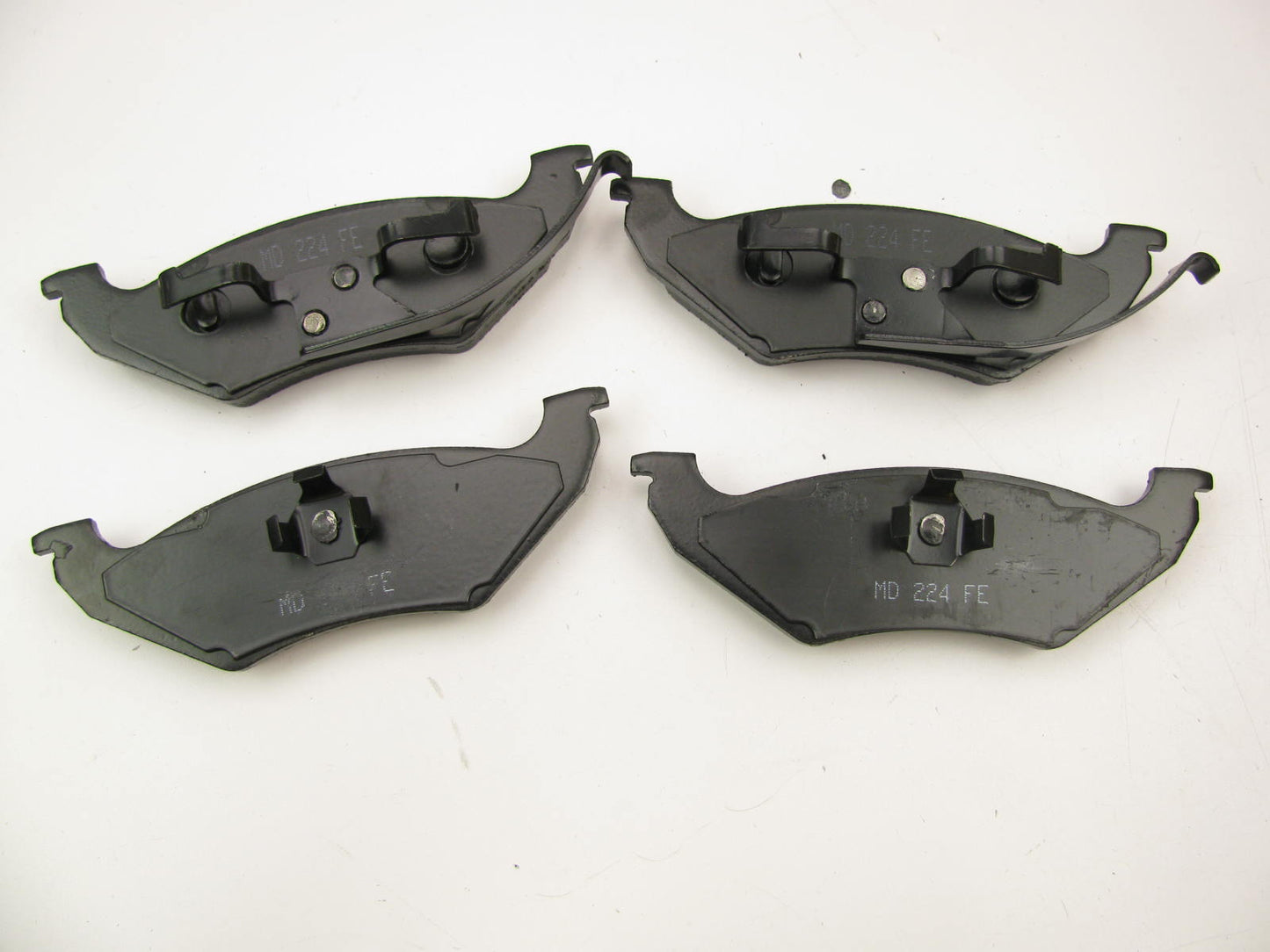 Silver Brand MD544 Semi-Metallic Rear Brake Pads - 1992-1995 Ford Crown Victoria