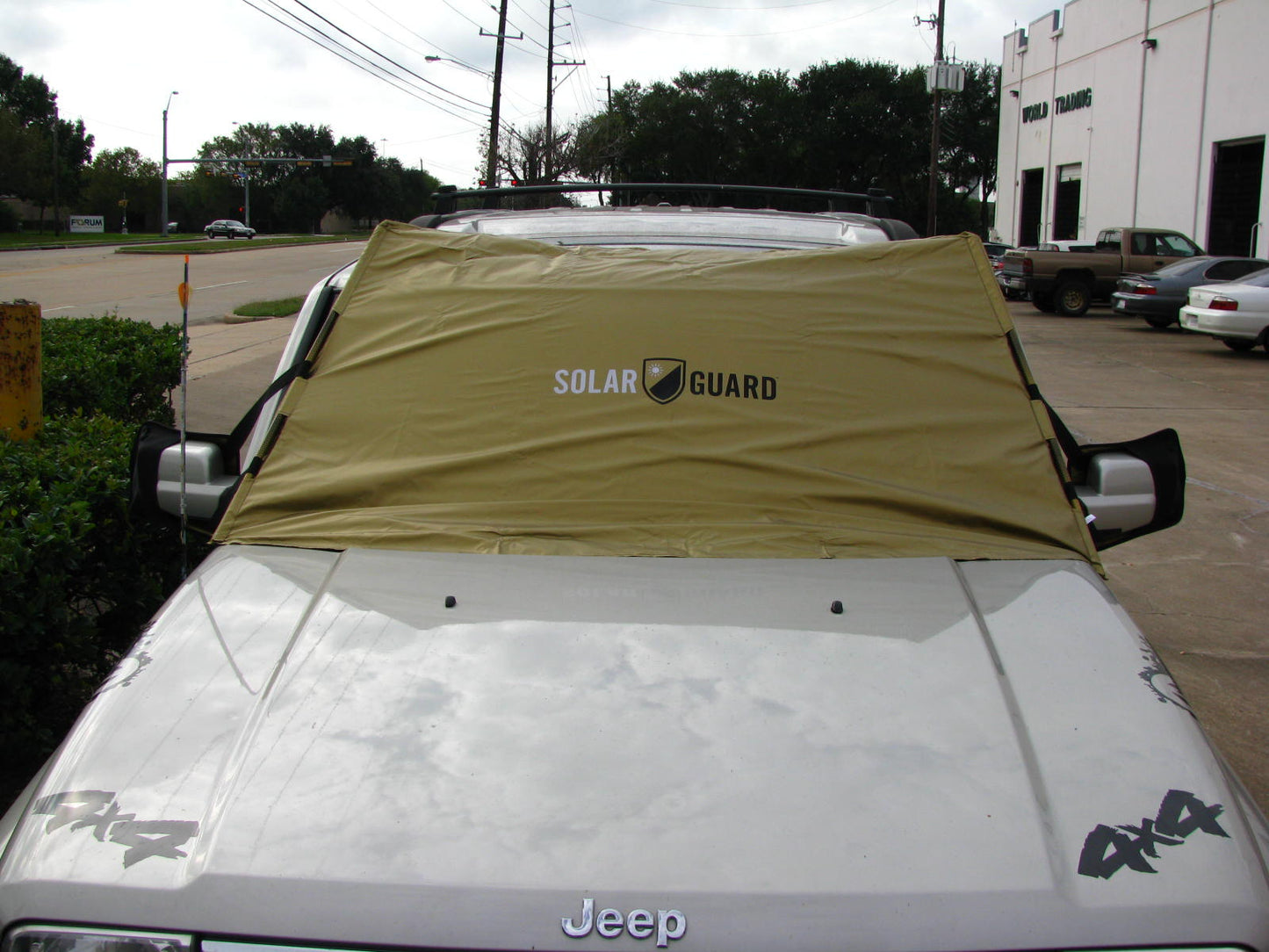 SolarGuard Gold XL Truck SUV Windshield Sun Visor Exterior Shade Screen 70''x39''