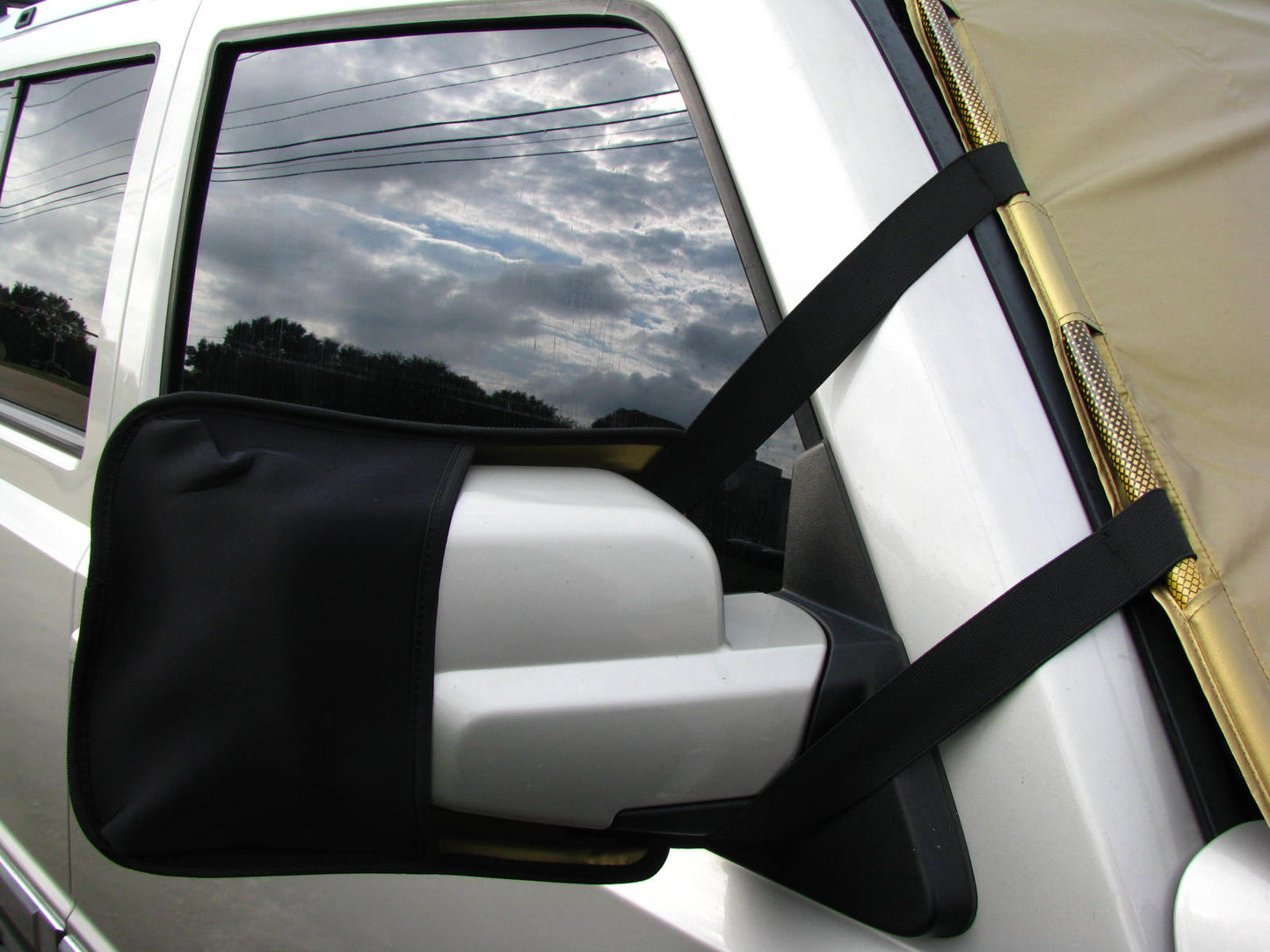 SolarGuard Gold XL Truck SUV Windshield Sun Visor Exterior Shade Screen 70''x39''