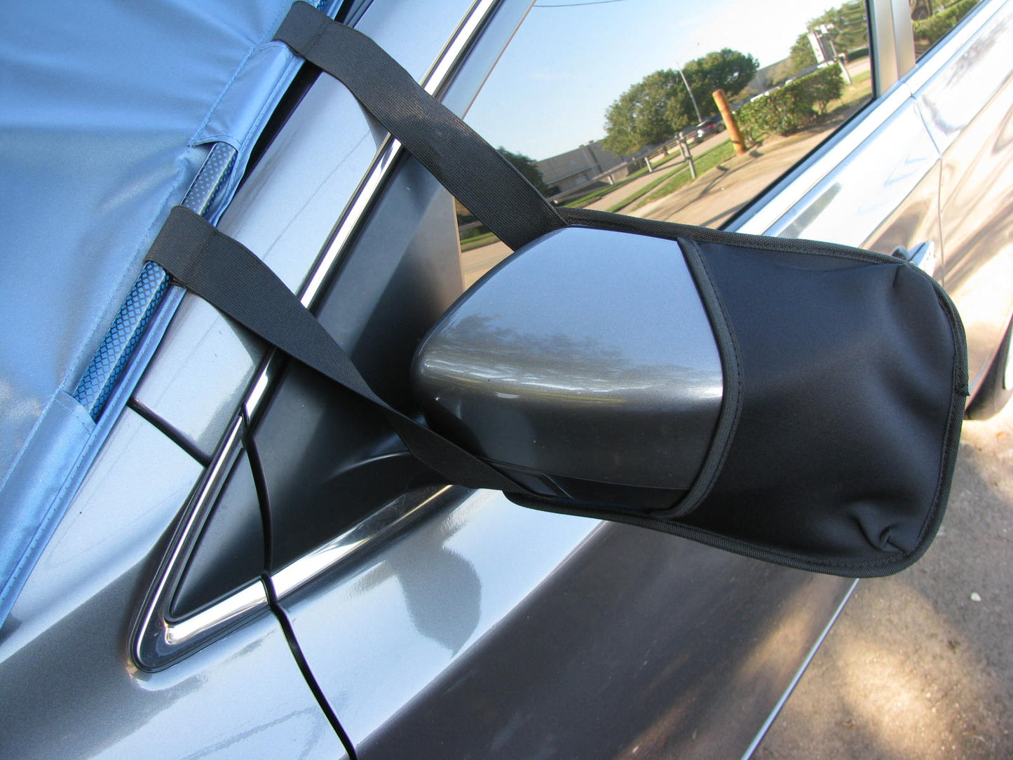 SolarGuard Silver Standard Cars 61x39'' Exterior Windshield Sunshade Cover Shield