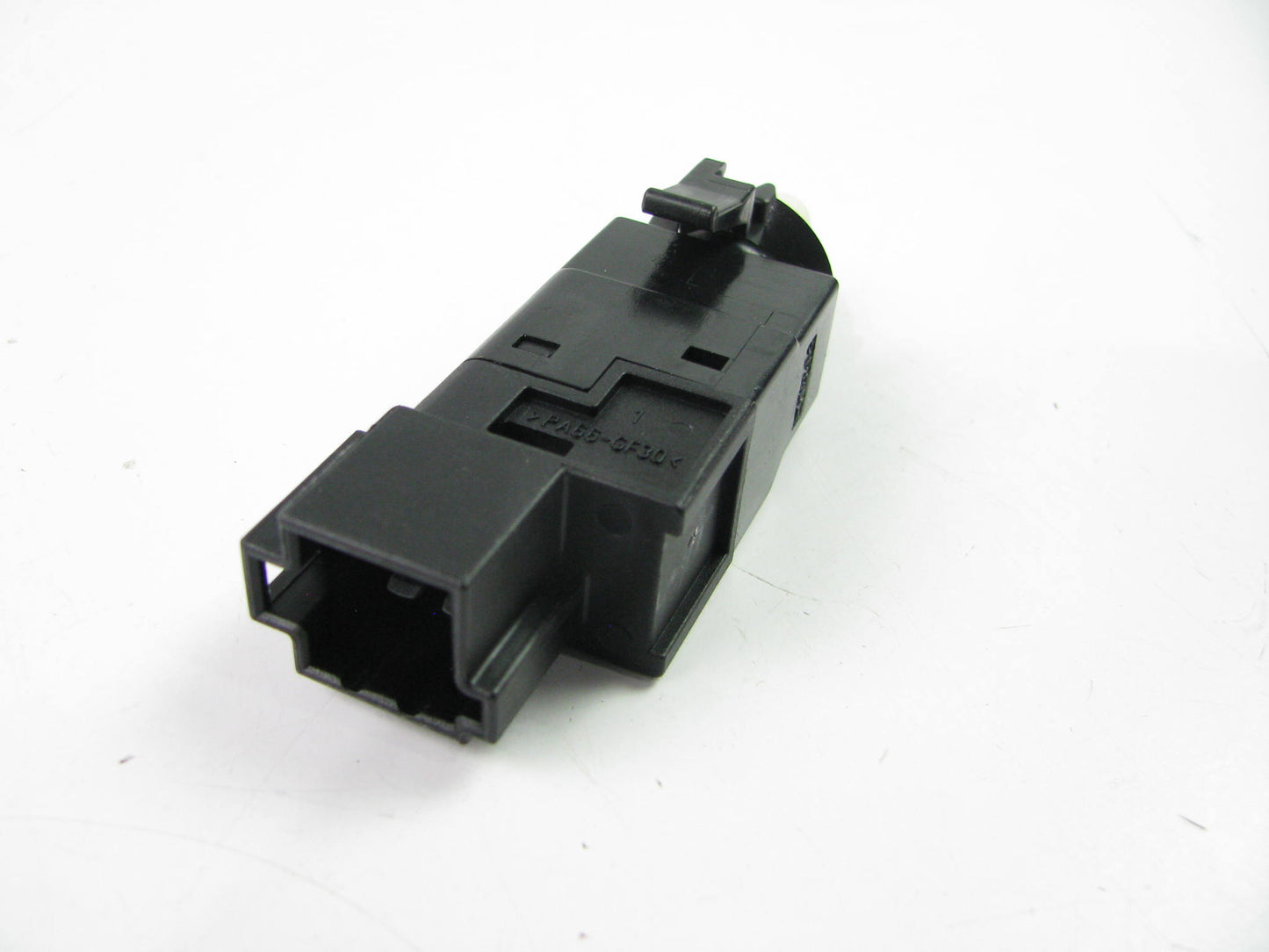 NEW - OUT OF BOX 0015452009 Brake Light Lamp Switch