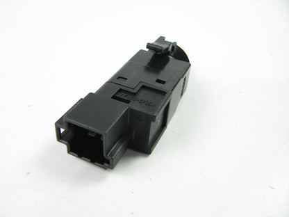 NEW - OUT OF BOX 0015452009 Brake Light Lamp Switch