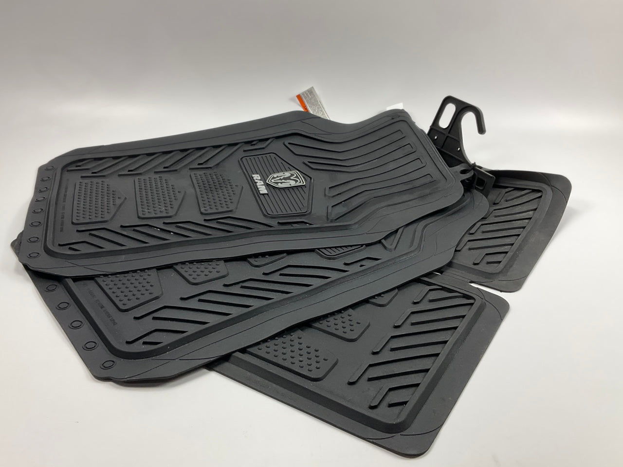 NEW UNBOXED Plasticolor 001672 Black Rubber Floor Mats For Dodge Truck 27''x17.5''