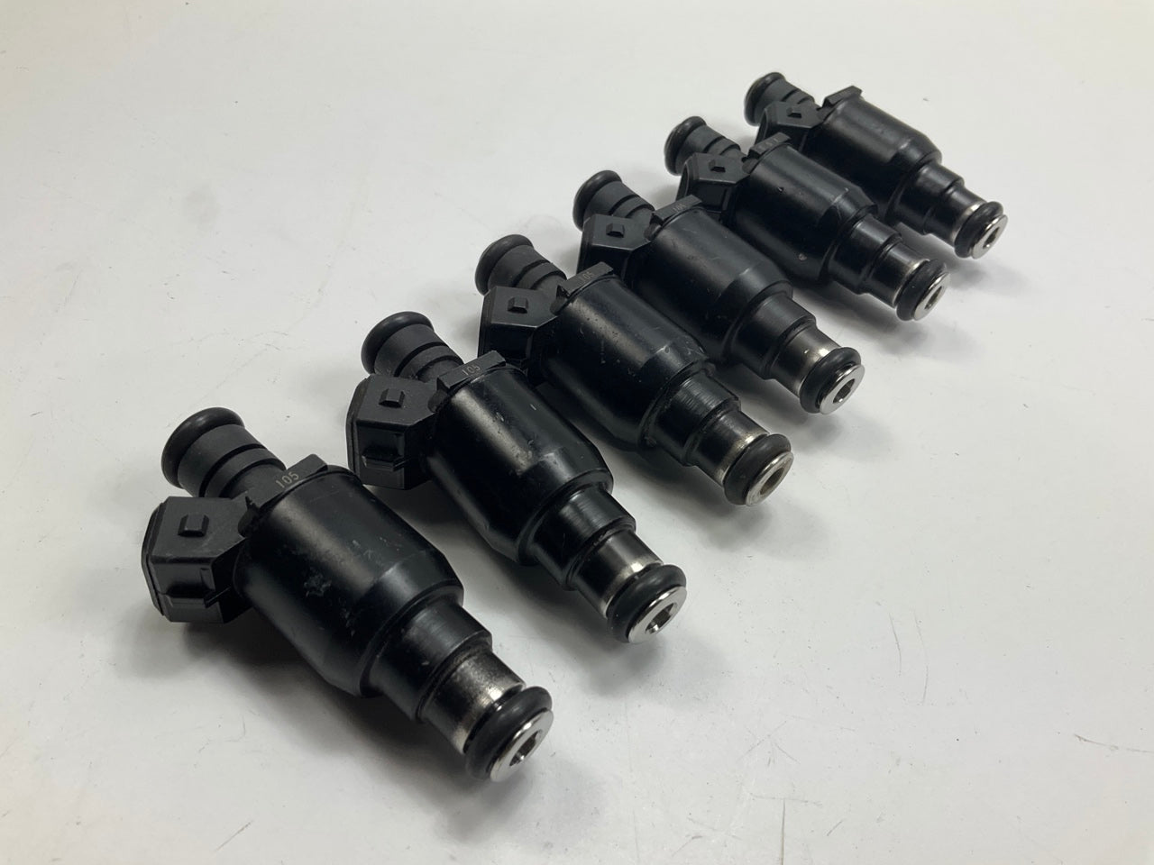 (6) NEW UNBOXED 01D039B Fuel Injectors FJ105