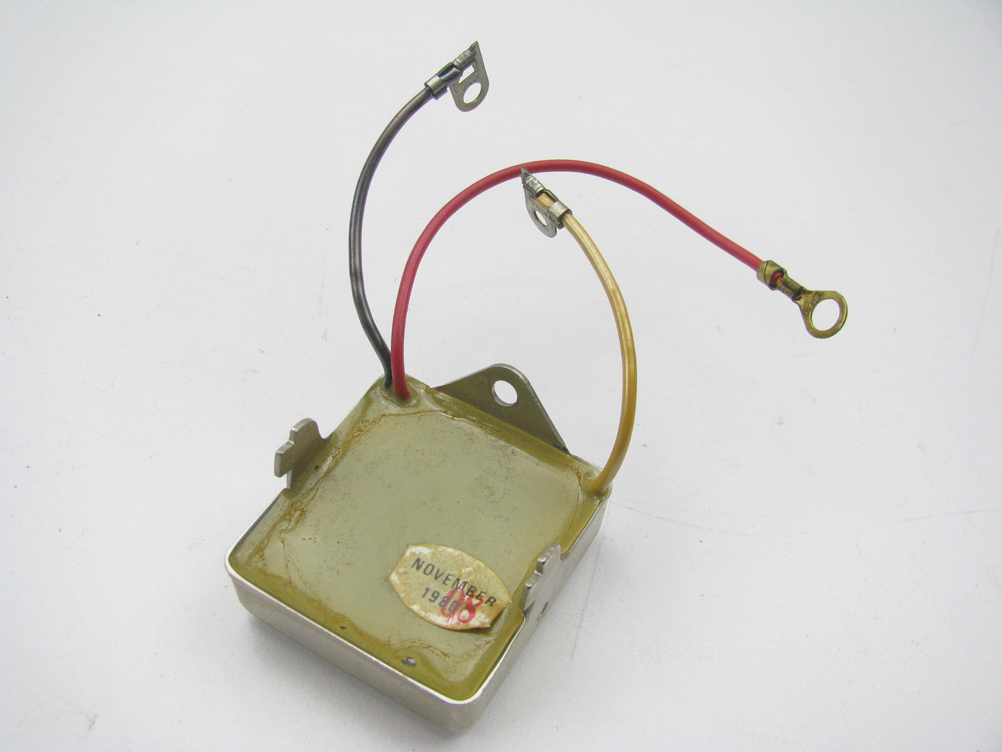 NEW - OUT OF BOX 0201106 Voltage Regulator For 1977-1981 XJ12 XJS