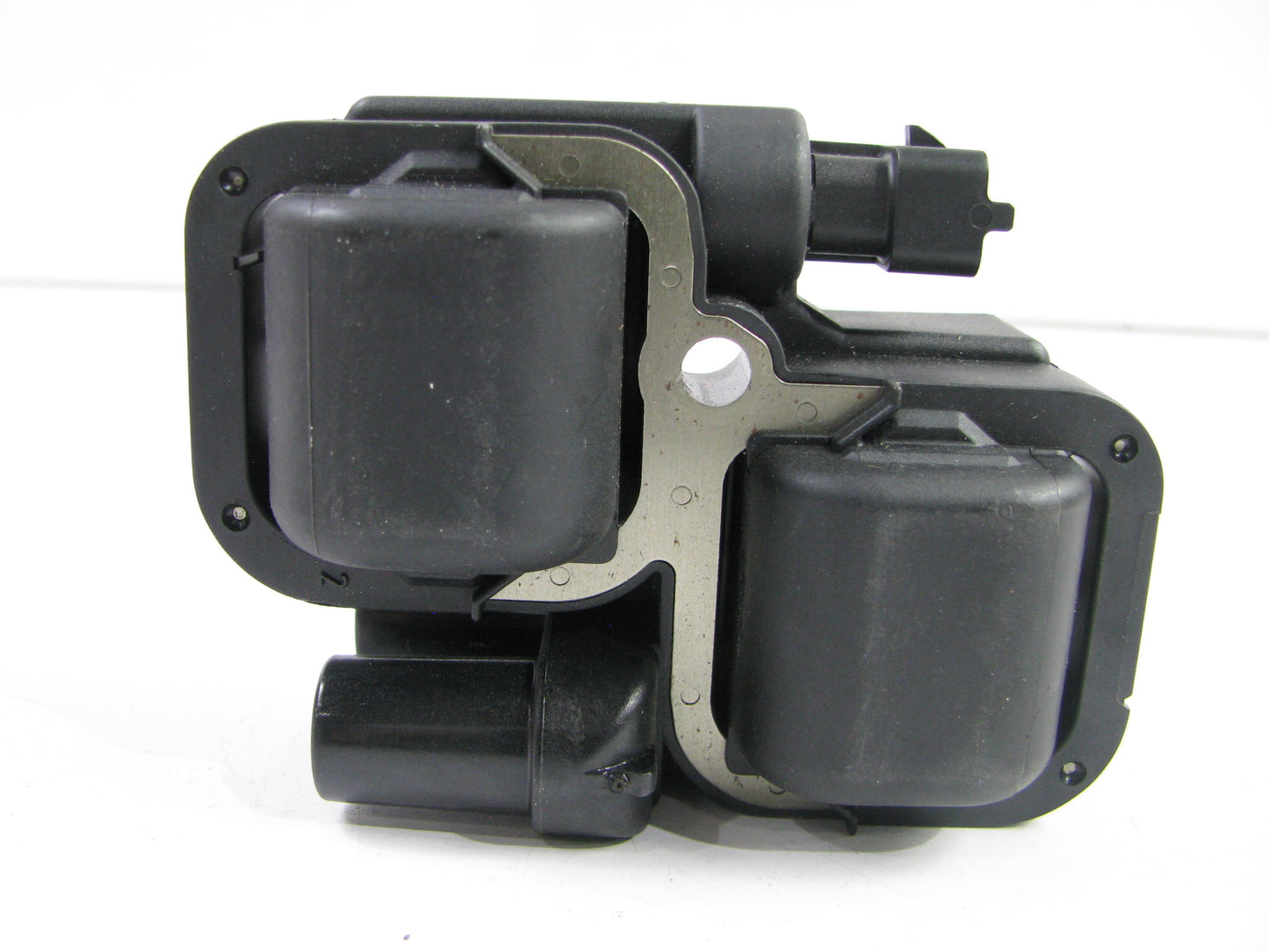 NEW - OUT OF BOX - OEM MERCEDES-BENZ 0221503035 Ignition Coil