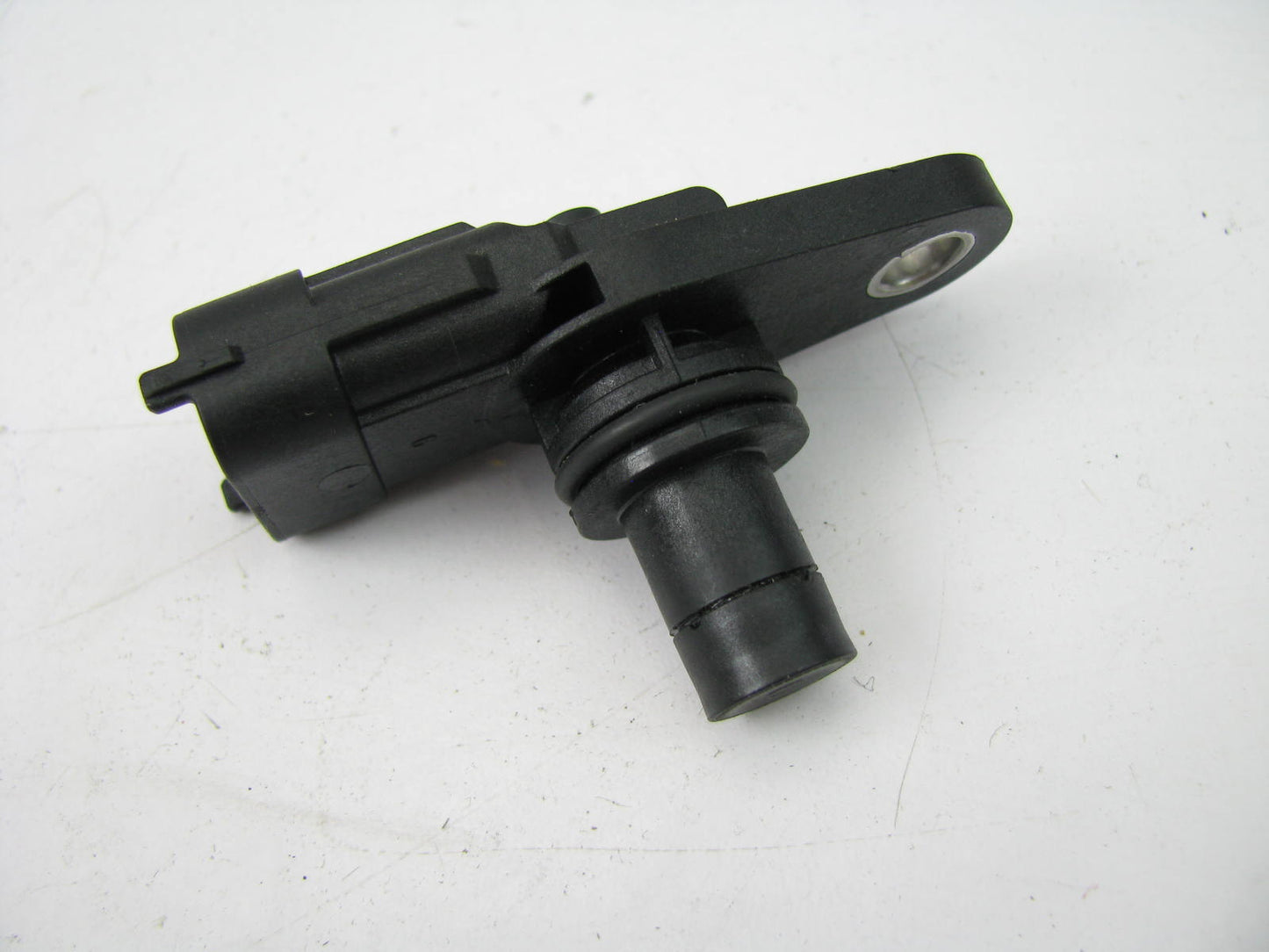 NEW UNBOXED OEM BOSCH Engine Camshaft Position Sensor 0232103079 07-09 GM 3.6L