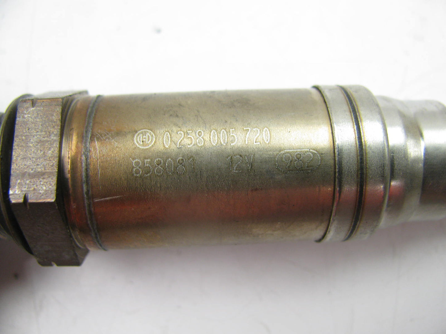 NEW OUT OF BOX - Bosch 0258005720 Oxygen O2 Sensor