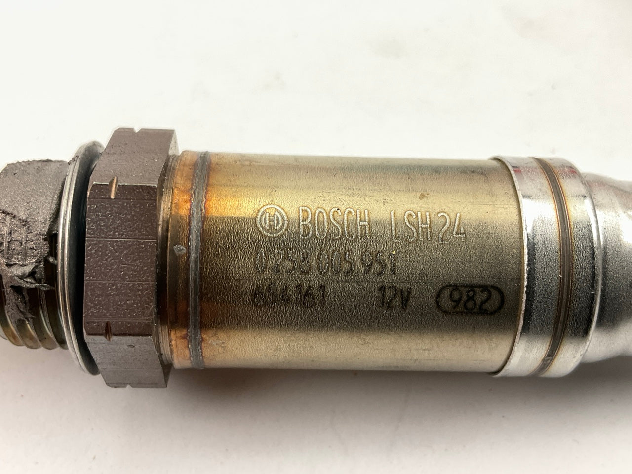 NEW UNBOXED OEM BOSCH 0258005951 Front (Upstream) Oxygen O2 Sensor