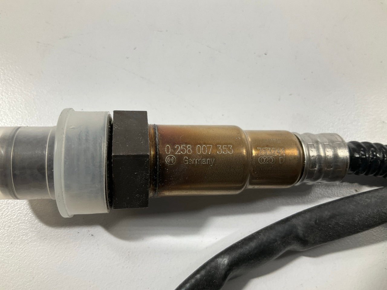 NEW - OUT OF BOX BOSCH 0258007353 Upstream Oxygen O2 Sensor