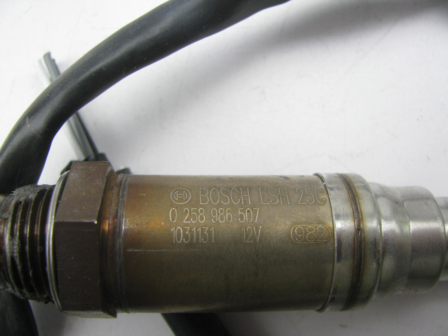 NEW OUT OF BOX - Bosch 0258986507 UNIVERSAL Oxygen O2 Sensor - 4 Wire