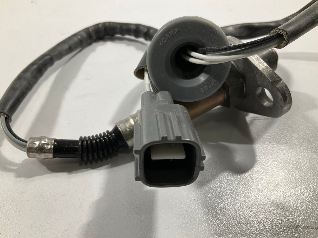 NEW - OUT OF BOX BOSCH 0258986640 Downstream Oxygen O2 Sensor