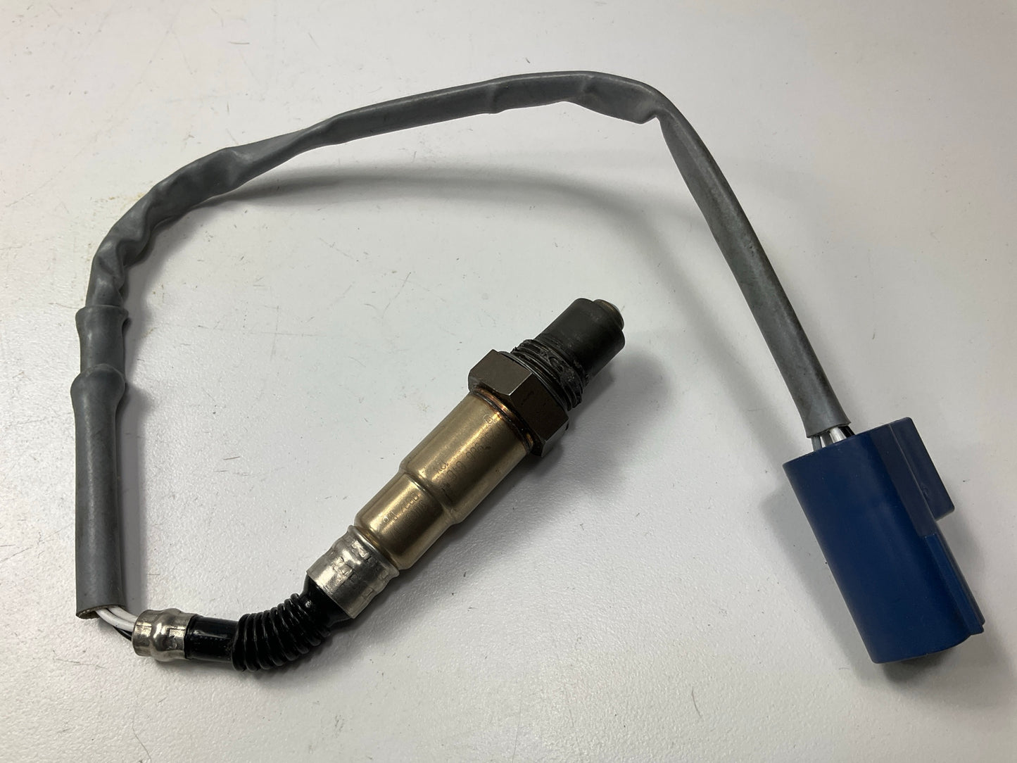 NEW - OUT OF BOX - BOSCH 0258986646 Downstream Oxygen O2 Sensor