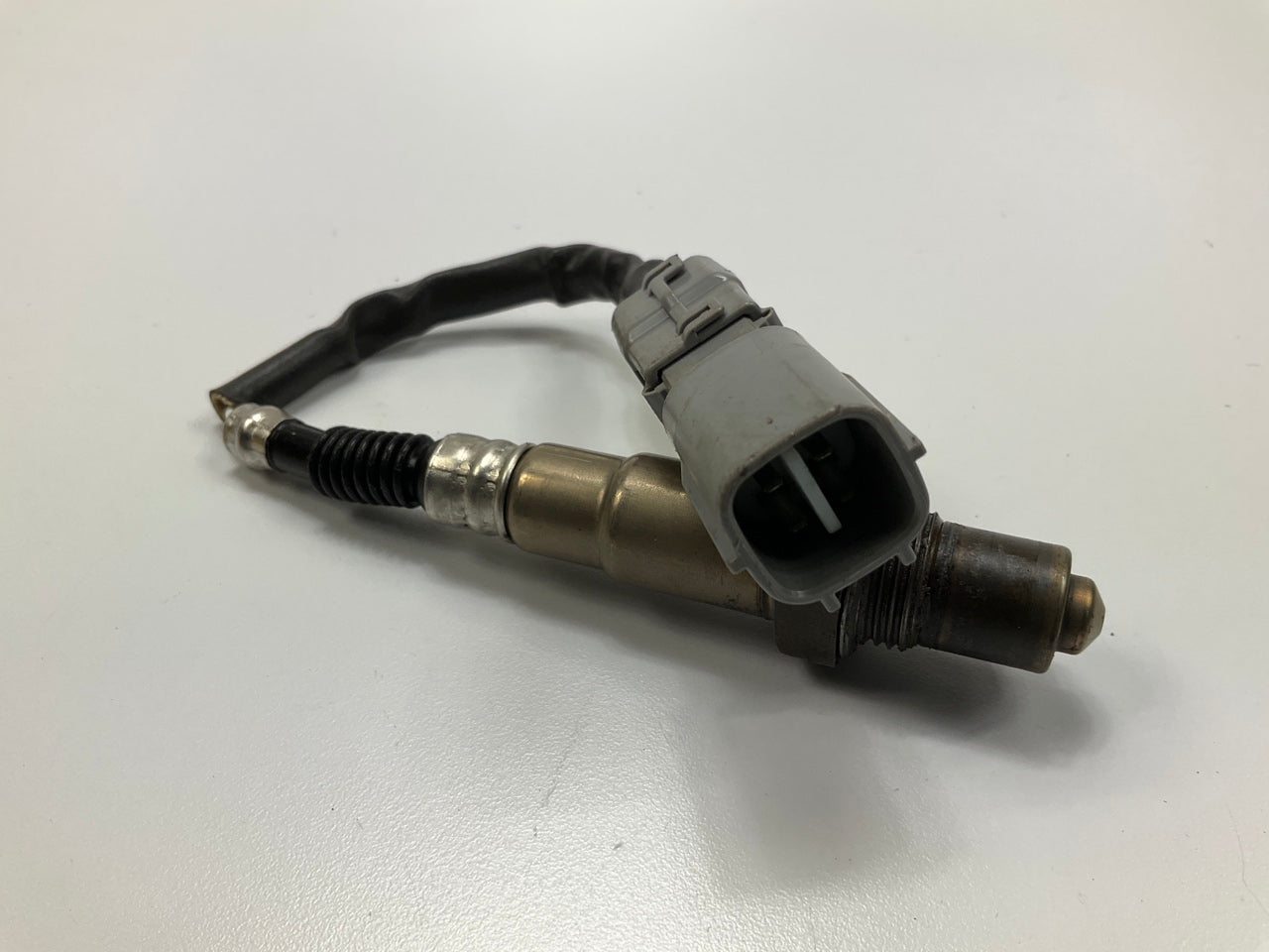 NEW - OUT OF BOX - BOSCH 0258986696 Downstream Oxygen O2 Sensor