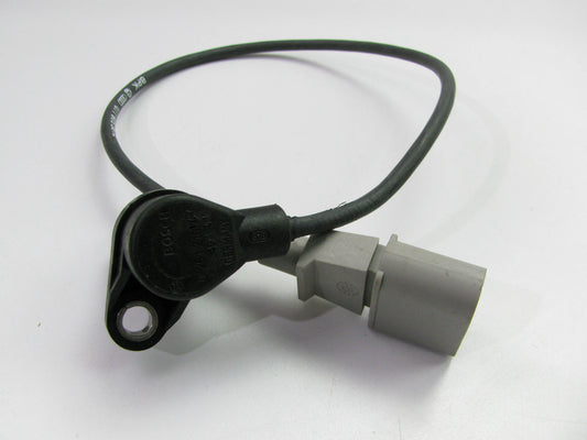 NEW - OUT OF BOX BOSCH 0261210144 Engine Crankshaft Position Sensor