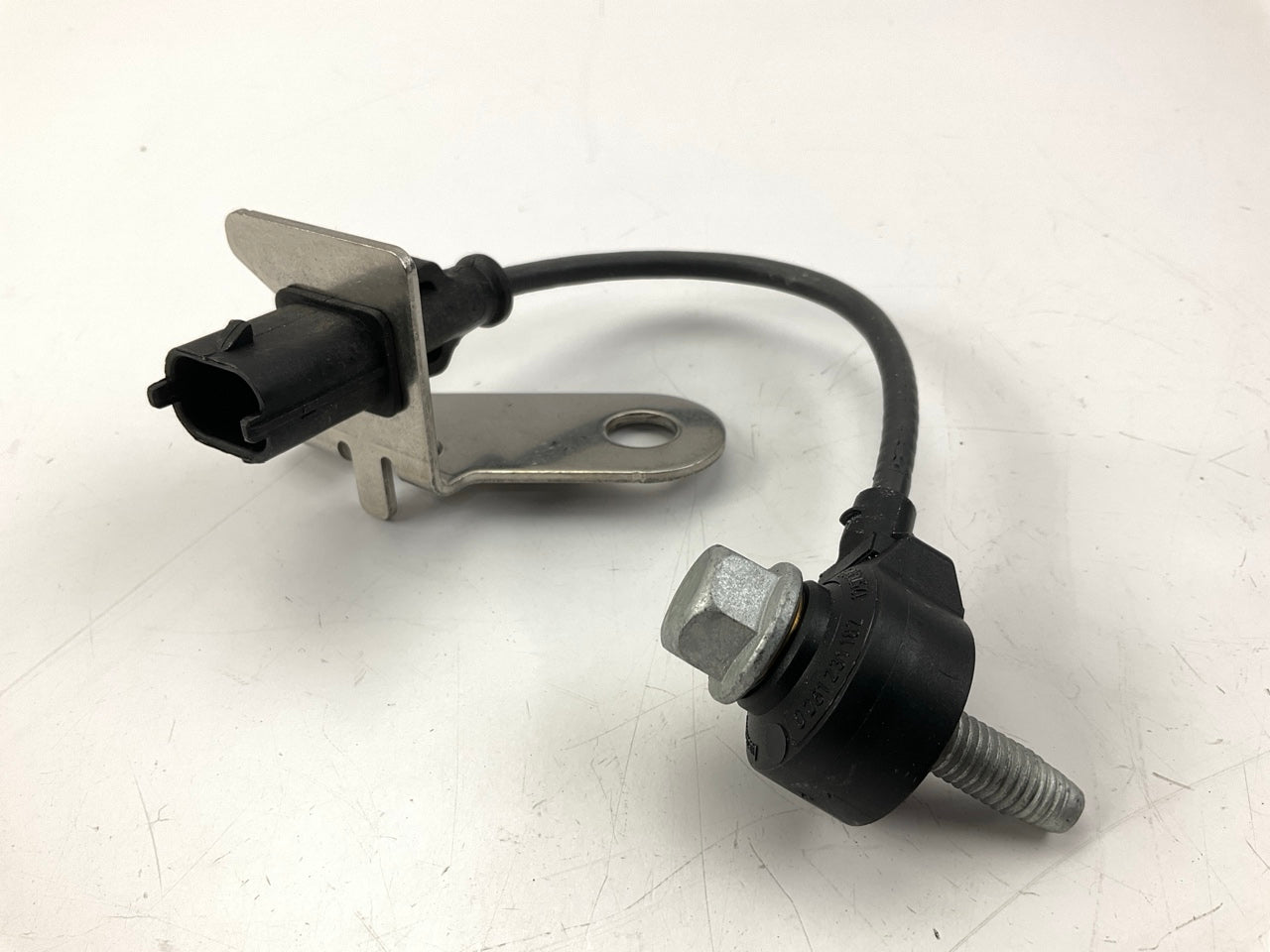NEW UNBOXED OEM Bosch 0261231182 Ignition Knock Detonation Sensor