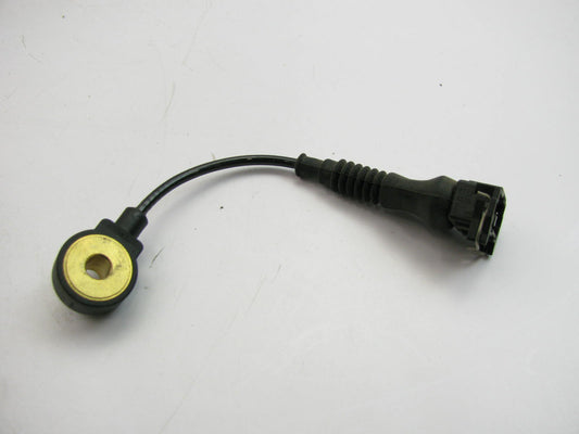 NEW - OUT OF BOX 0261231195 Bosch Ignition Knock Sensor 1992-1995 BMW 2.5L