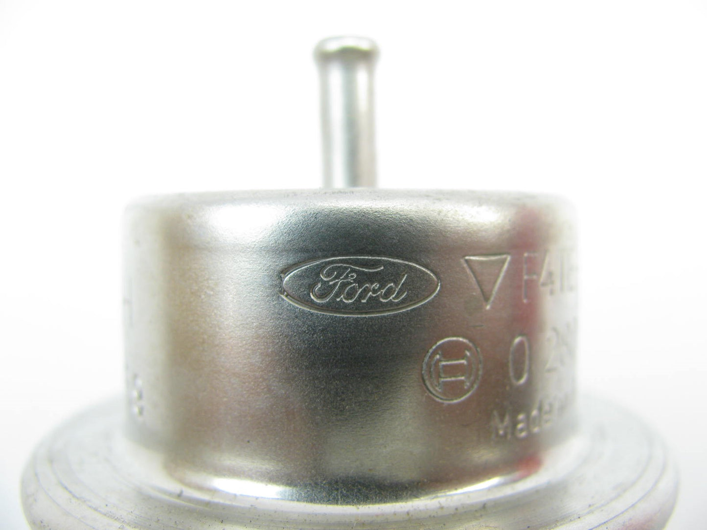 NEW OUT OF BOX - Bosch 0280160754 Fuel Pressure Regulator OEM Ford F4TE-9C968-AA