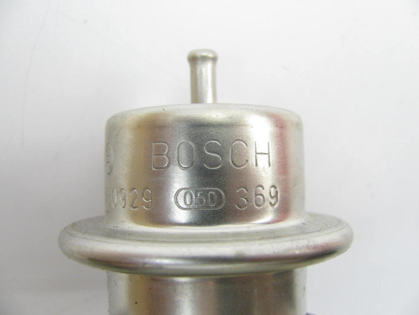 1992-1994 Ford F-150 F-250 4.9L 300 OEM BOSCH 0280160754 Fuel Pressure Regulator