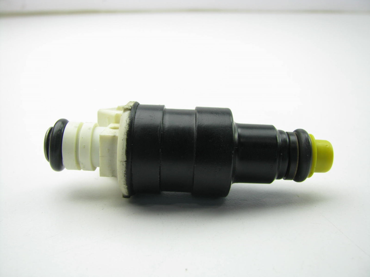 NEW - OUT OF BOX - Bosch 0280150160 Fuel Injector