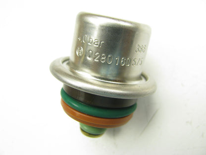 NEW - OUT OF BOX - Bosch 0280160575 Fuel Pressure Regulator