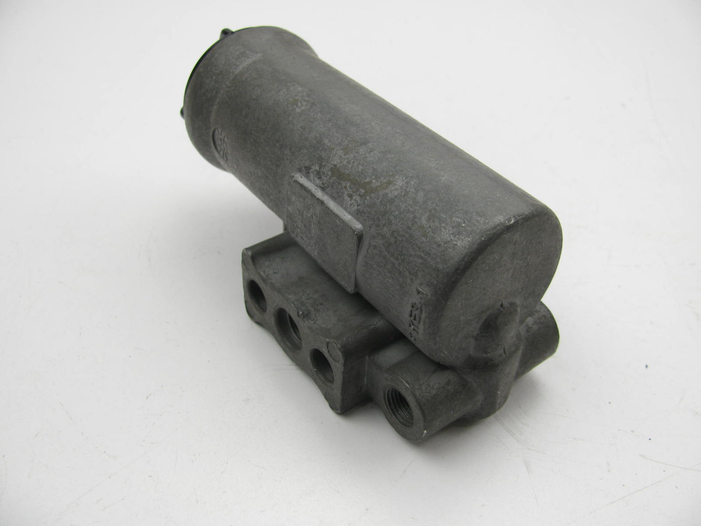 NEW - OUT OF BOX Velvac 032126 Air Brake Governor Valve 100-120 PSI D2 Style